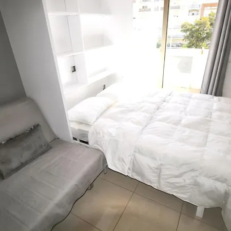 Comfortable In - 20 M² - Pleasant Balcony Апартаменты Албуфейра