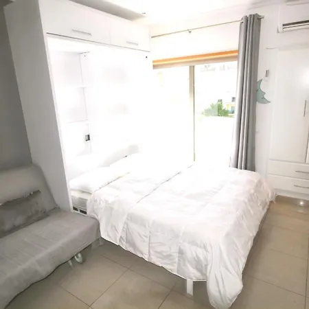 Comfortable In - 20 M² - Pleasant Balcony אלבופיירה