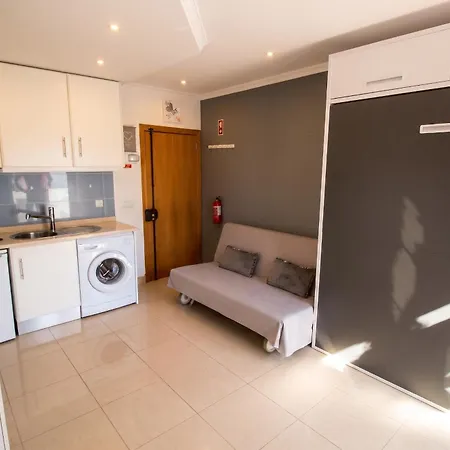 Comfortable In - 20 M² - Pleasant Balcony * Αλμπουφέιρα