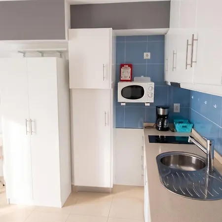 Comfortable In - 20 M² - Pleasant Balcony 알부페이라