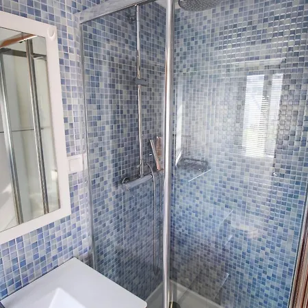 Comfortable In - 20 M² - Pleasant Balcony 公寓